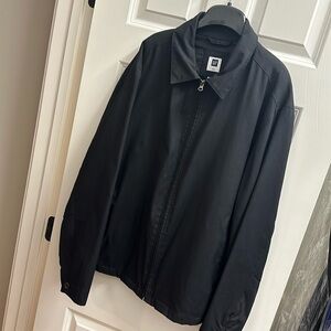 Gap size Large barely worn men’s black coat